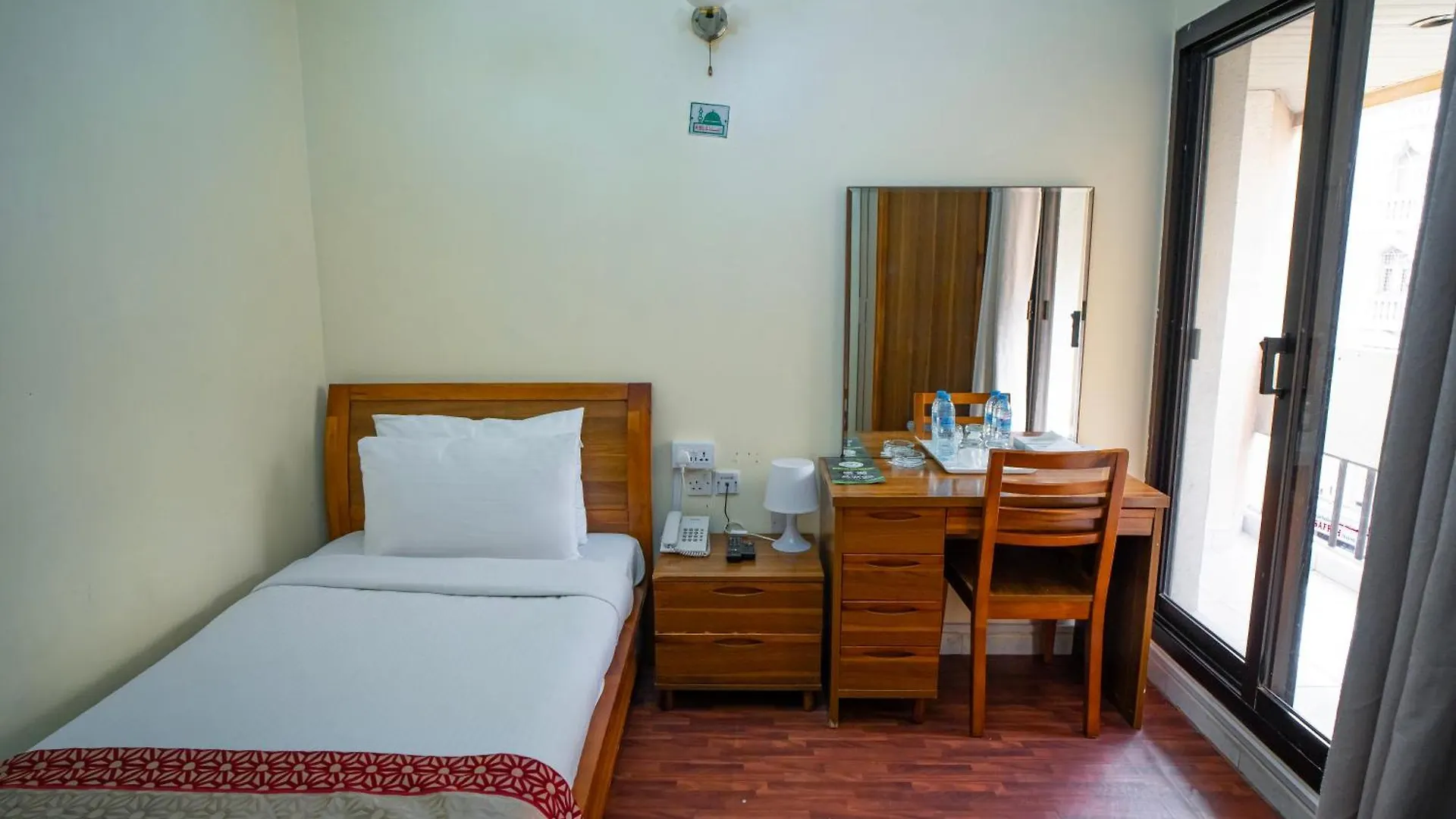 Al Karnak Hotel Dubai 2*,  Birleşik Arap Emirlikleri